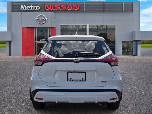 2024 Nissan Kicks S