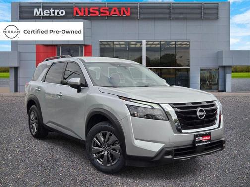 Brilliant Silver Metallic 2025 Nissan Pathfinder SV