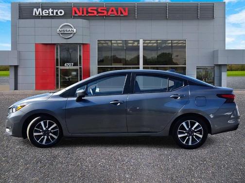 2023 Nissan Versa 1.6 SV