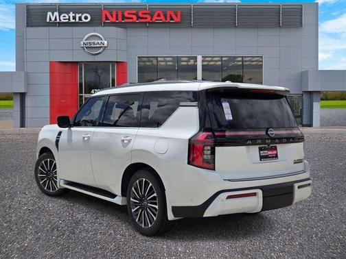 Everest White P 2026 Nissan Armada PLRES