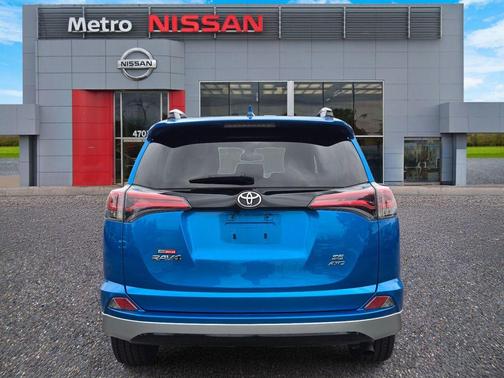 Electric Storm Blue 2016 Toyota RAV4 SE