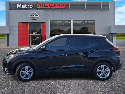 2025 Nissan Kicks Play S