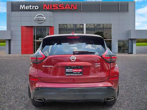 Red 2019 Nissan Murano S