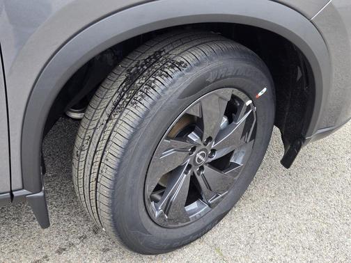 Gun Metallic 2026 Nissan Rogue SV