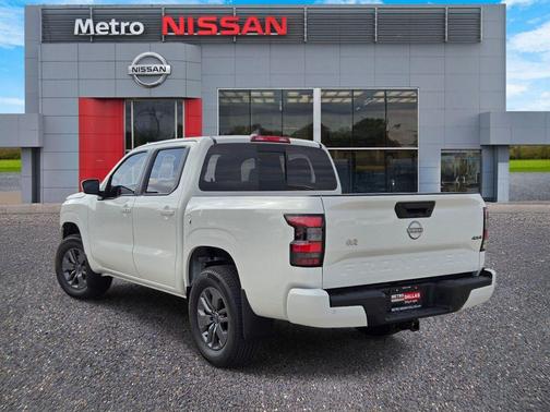 Glacier White 2026 Nissan Frontier SV