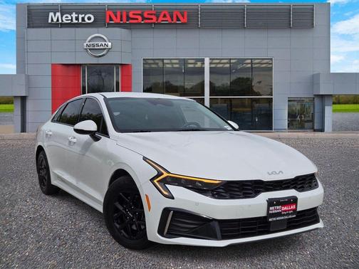 Snow White Pearl 2025 Kia K5 LXS