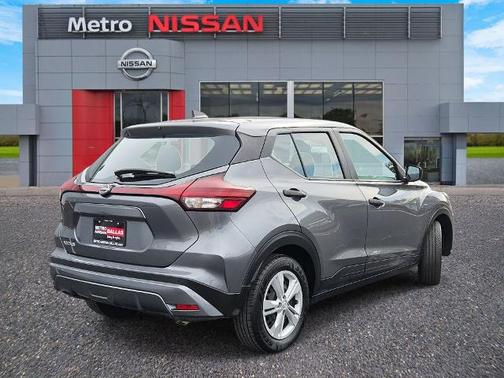 2023 Nissan Kicks S
