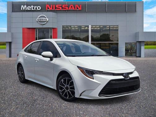 Ice 2024 Toyota Corolla LE