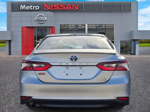 2023 Toyota Camry Hybrid LE
