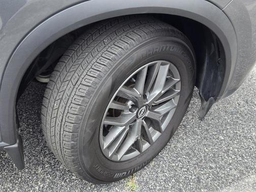 Gun Metallic 2023 Nissan Rogue S