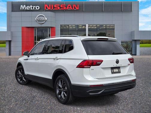 Pure White 2022 Volkswagen Tiguan 2.0T SE