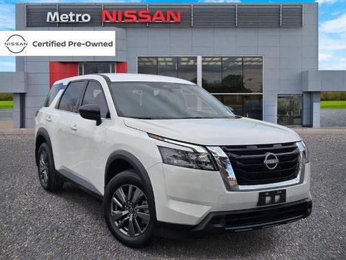 2025 Nissan Pathfinder S