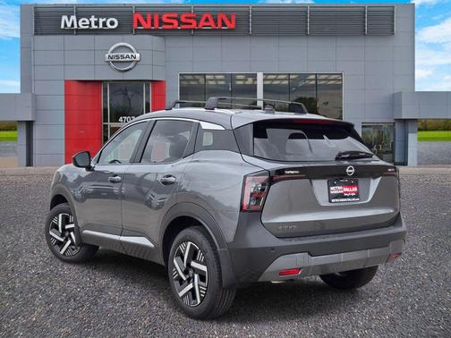 Gun Metallic 2026 Nissan Kicks SV