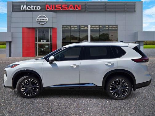 Everest White P 2026 Nissan Rogue Platinum