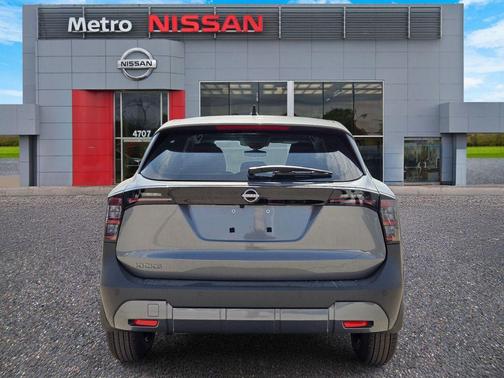 Gun Metallic 2026 Nissan Kicks S