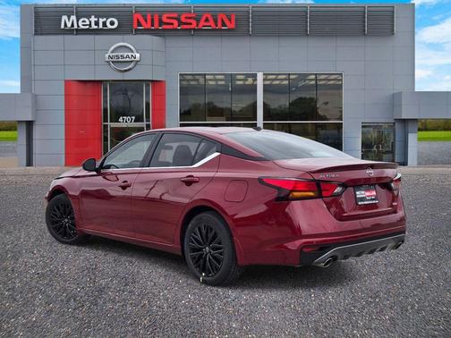 Scarlet Ember 2026 Nissan Altima 2.5 SV