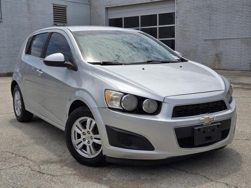 Silver Ice Metallic 2014 Chevrolet Sonic LT