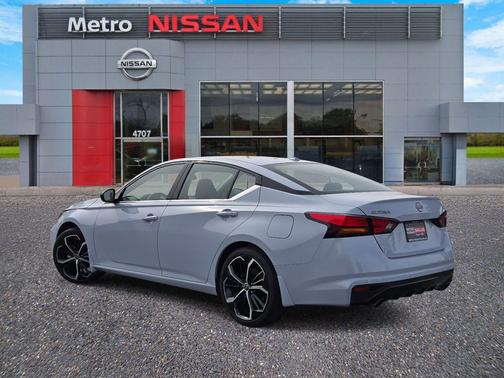 2025 Nissan Altima SR