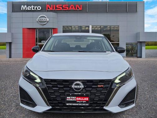 2025 Nissan Altima SR