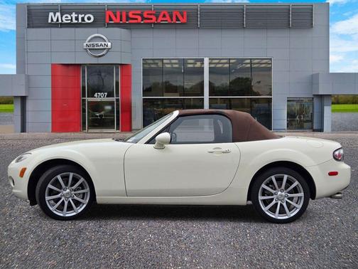 Marble White 2006 Mazda MX-5 Miata Grand Touring