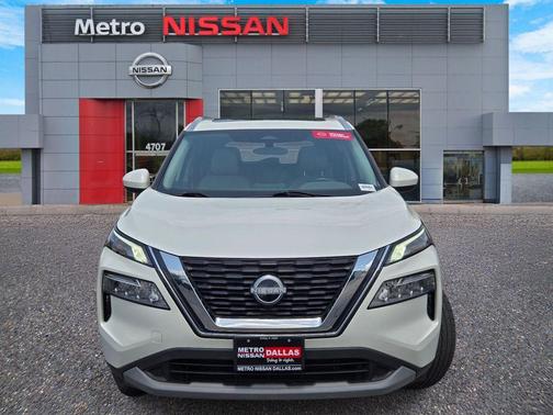 White 2023 Nissan Rogue SV