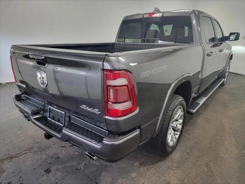 2022 RAM 1500 Laramie Crew Cab 4x4 64' Box