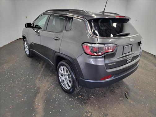 2022 Jeep Compass Latitude Lux 4x4