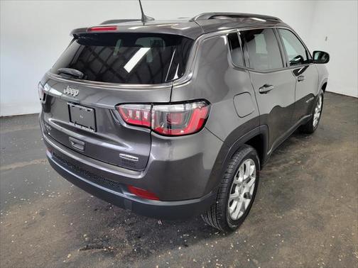 2022 Jeep Compass Latitude Lux 4x4