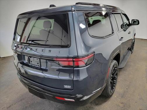 2024 Jeep Wagoneer Series II Carbide 4x4