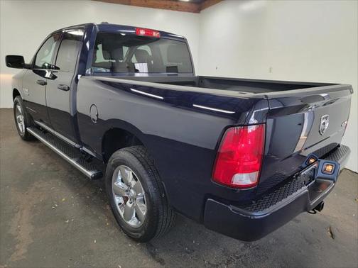 2018 RAM 1500 Express Quad Cab 4x4 64' Box