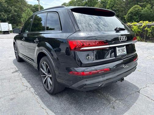 Orca Black Metallic 2020 Audi Q7 55 Premium Plus