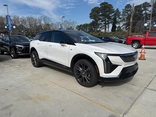 2025 Cadillac OPTIQ Sport 2 AWD