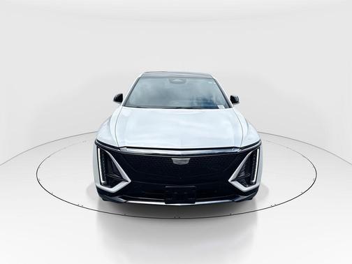 Crystal White Tricoat 2025 Cadillac LYRIQ Sport