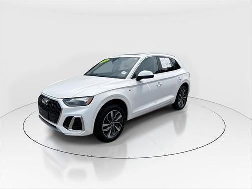 2023 Audi Q5 45 S line Premium Plus