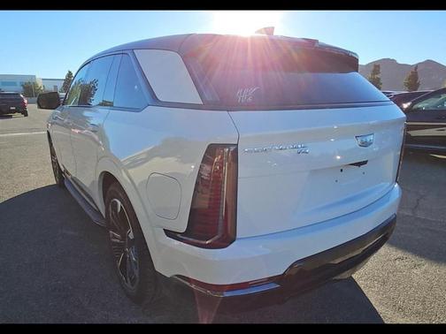 2025 Cadillac Escalade IQ Sport 2