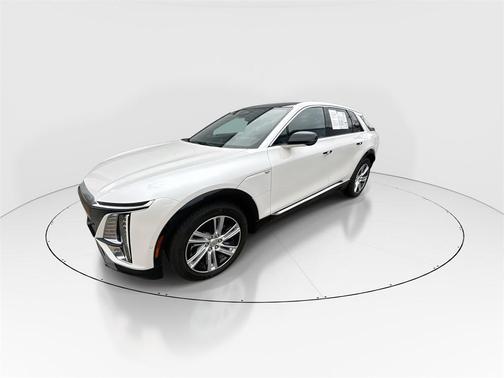 2024 Cadillac LYRIQ Tech