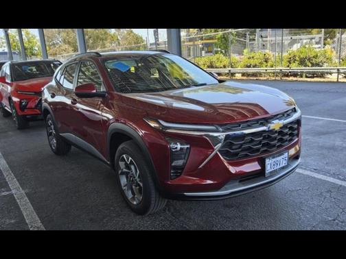 2025 Chevrolet Trax LT