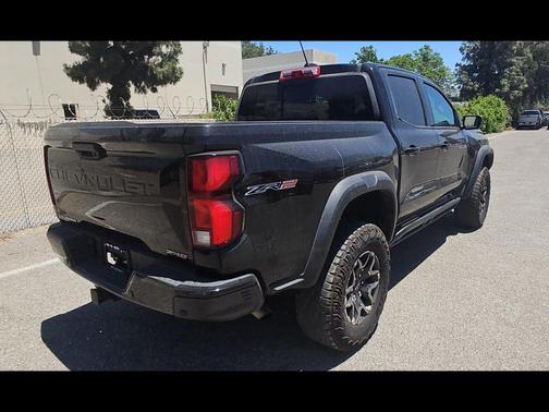 Black 2024 Chevrolet Colorado ZR2