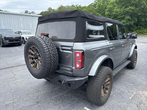 CARBONIZED GRAY METALLIC 2024 Ford Bronco Outer Banks