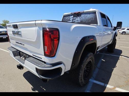 White Frost Tricoat 2023 GMC Sierra 2500 Denali