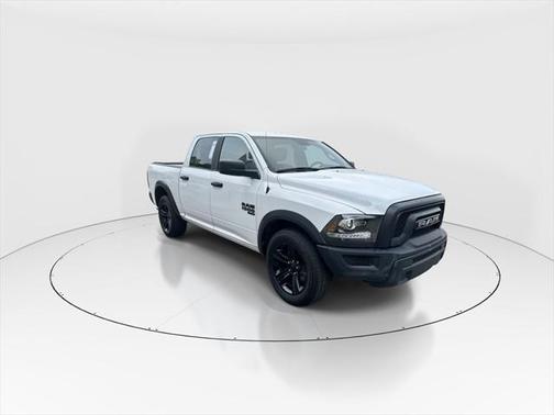 2024 RAM 1500 Classic Warlock Crew Cab 4x2 5'7' Box
