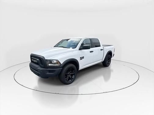 2024 RAM 1500 Classic Warlock Crew Cab 4x2 5'7' Box