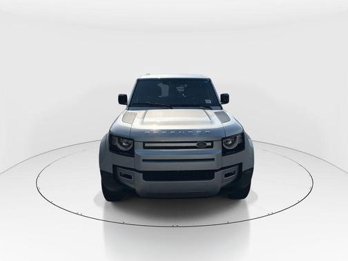 Hakuba Silver Metallic 2023 Land Rover Defender 110 S