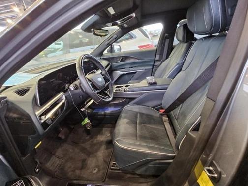 2024 Cadillac LYRIQ Sport