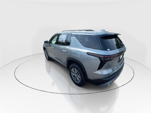 Sterling Gray Metallic 2026 Chevrolet Traverse LT