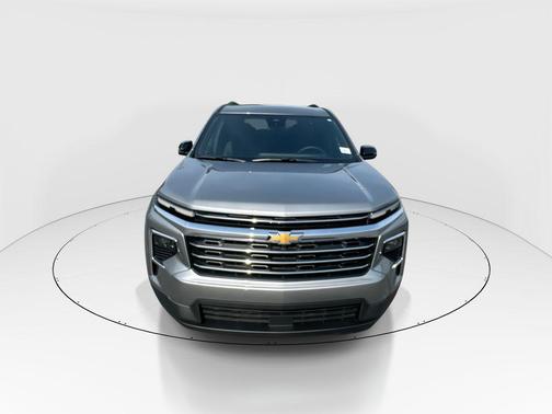 Sterling Gray Metallic 2026 Chevrolet Traverse LT