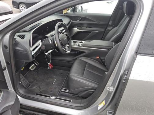 2026 Cadillac LYRIQ V