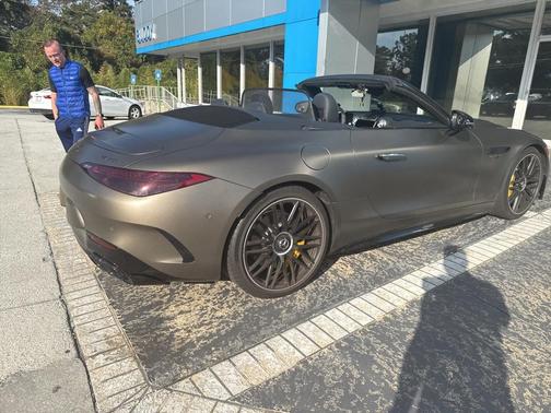 2022 Mercedes-Benz AMG SL 63 Base