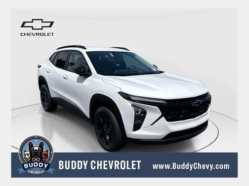 Summit White 2026 Chevrolet Trax LT