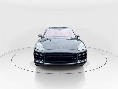 2023 Porsche Cayenne Turbo S